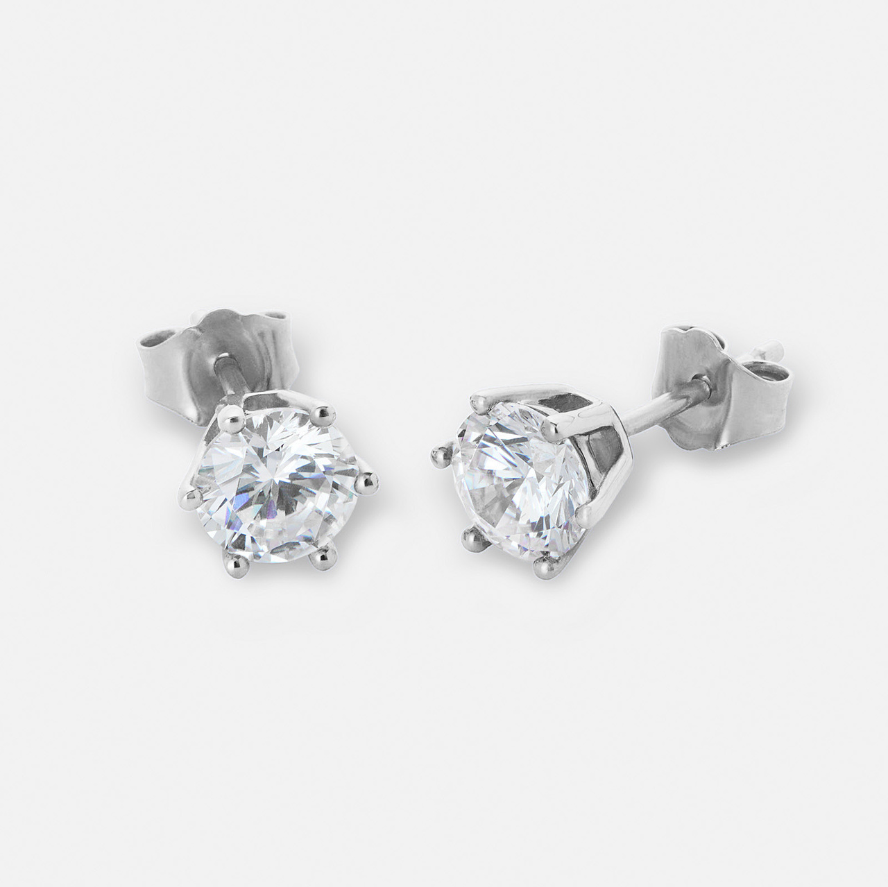 Diamond Studs Six prongs Classique