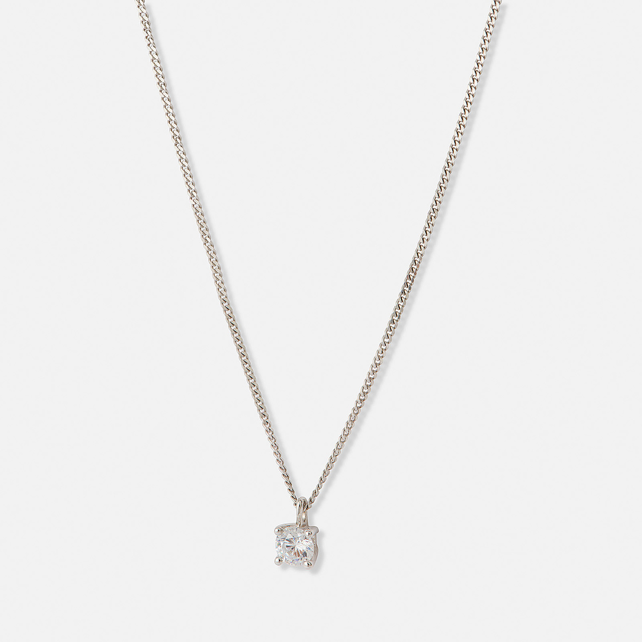 Diamond necklace Four prongs Classique
